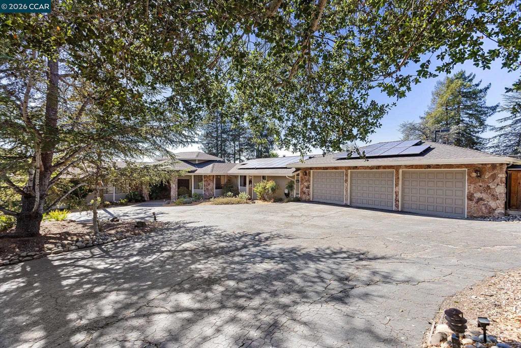 4572 Ewing Rd, Castro Valley, CA 94546