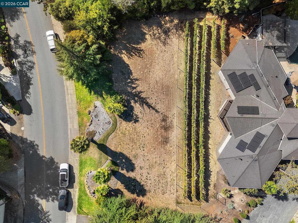 4572 Ewing Rd, Castro Valley, CA 94546