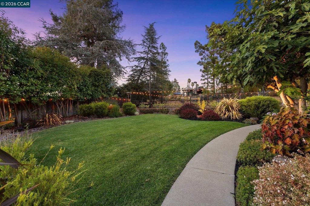 4572 Ewing Rd, Castro Valley, CA 94546