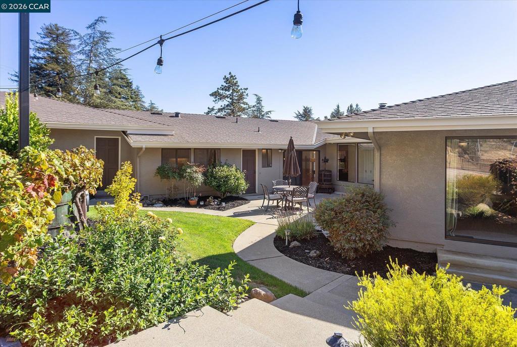 4572 Ewing Rd, Castro Valley, CA 94546
