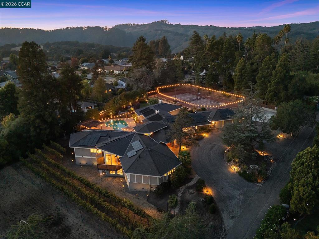 4572 Ewing Rd, Castro Valley, CA 94546