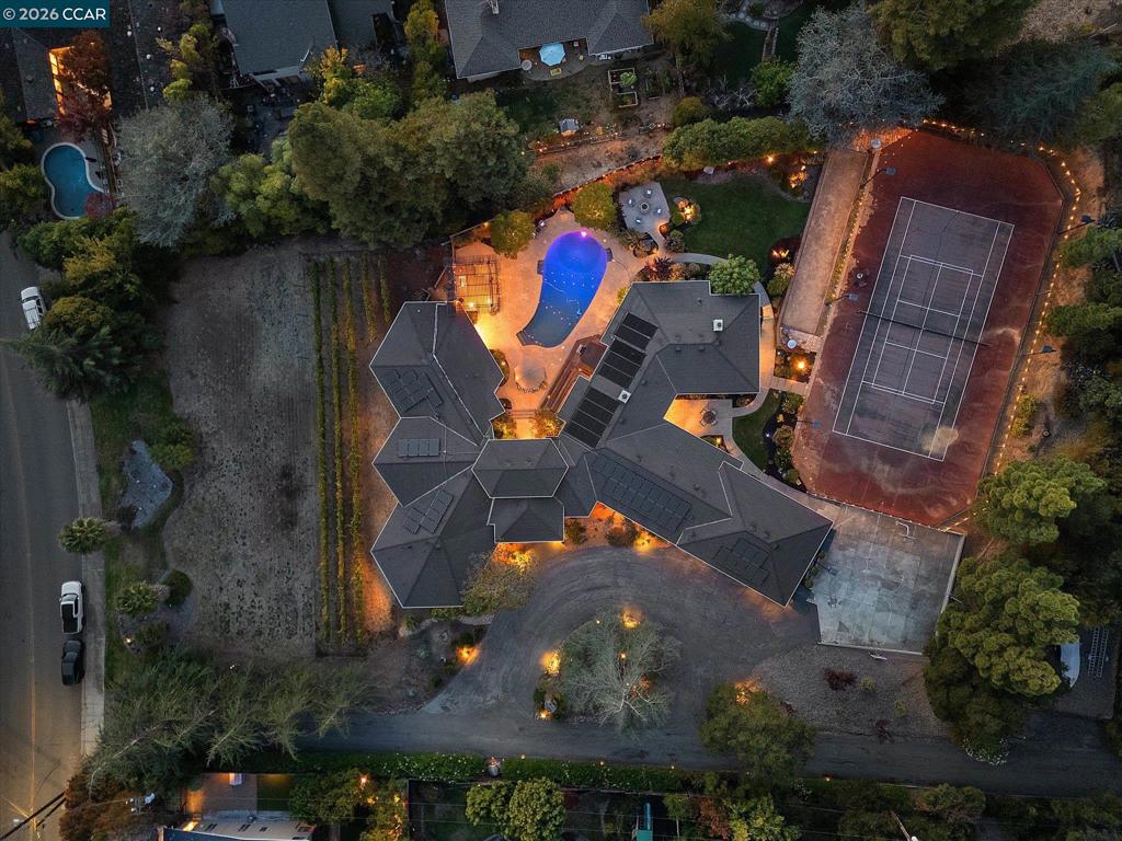 4572 Ewing Rd, Castro Valley, CA 94546