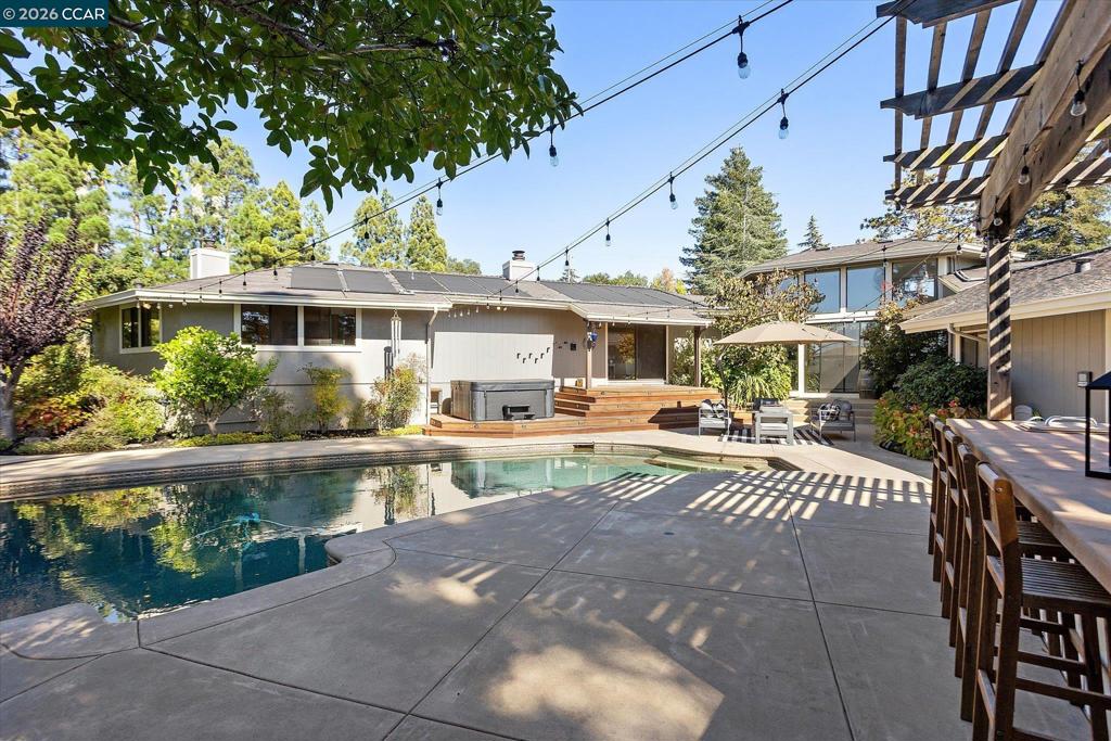 4572 Ewing Rd, Castro Valley, CA 94546