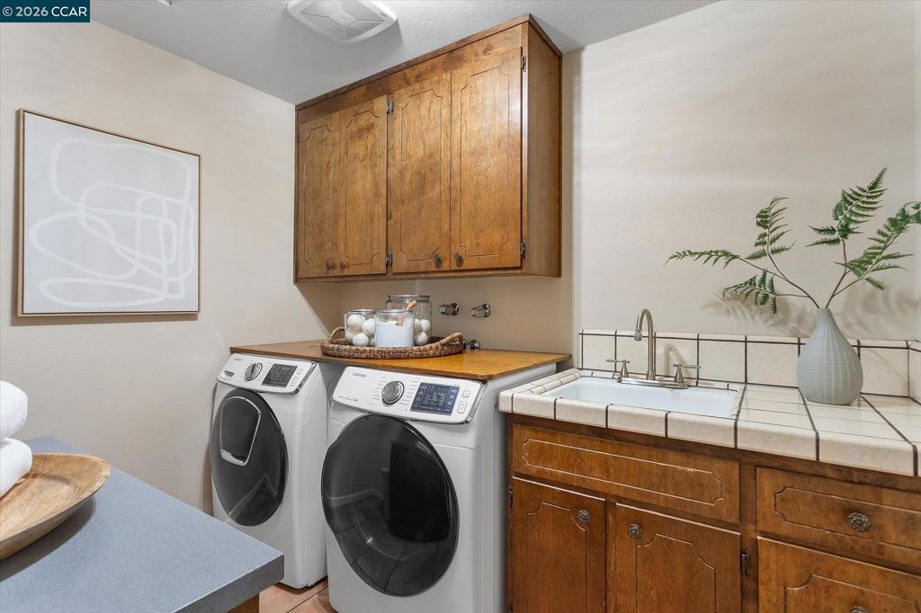 4572 Ewing Rd, Castro Valley, CA 94546