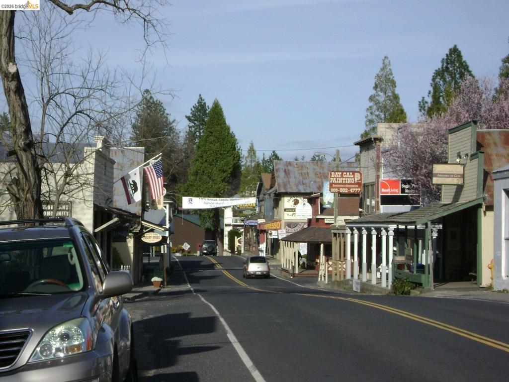 19991 Pine Mountain Dr., Groveland, CA 95321