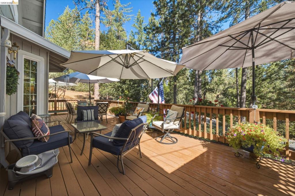 19991 Pine Mountain Dr., Groveland, CA 95321