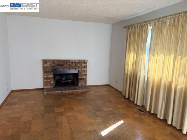358 Robert Way, Livermore, CA 94550 358 Robert Way, Livermore, CA 94550