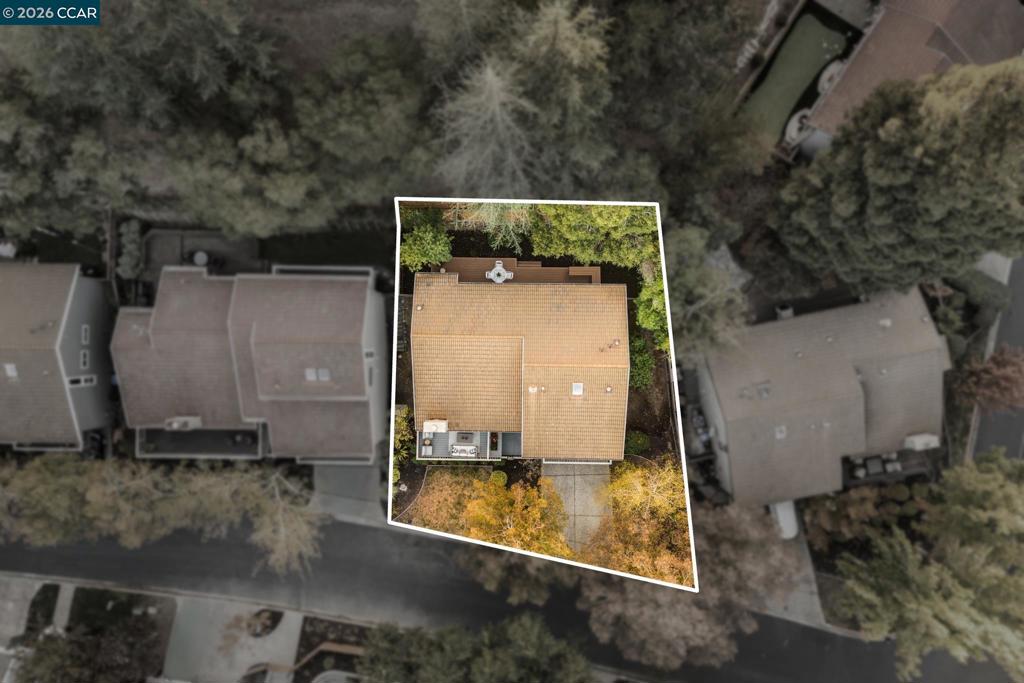 900 Augusta Dr, Moraga, CA 94556