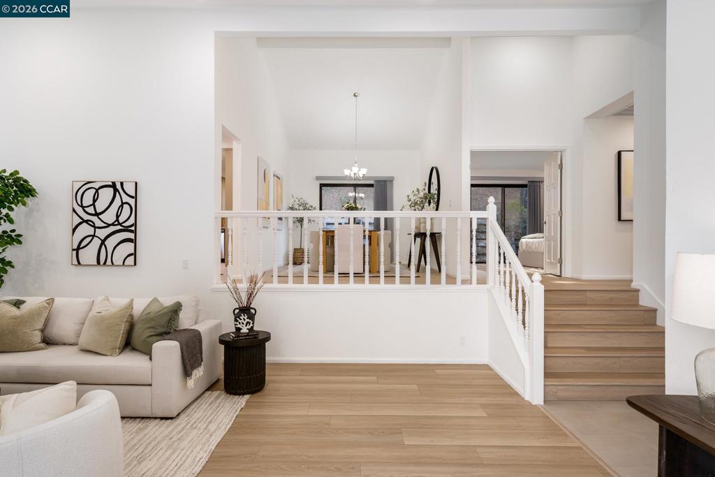 900 Augusta Dr, Moraga, CA 94556