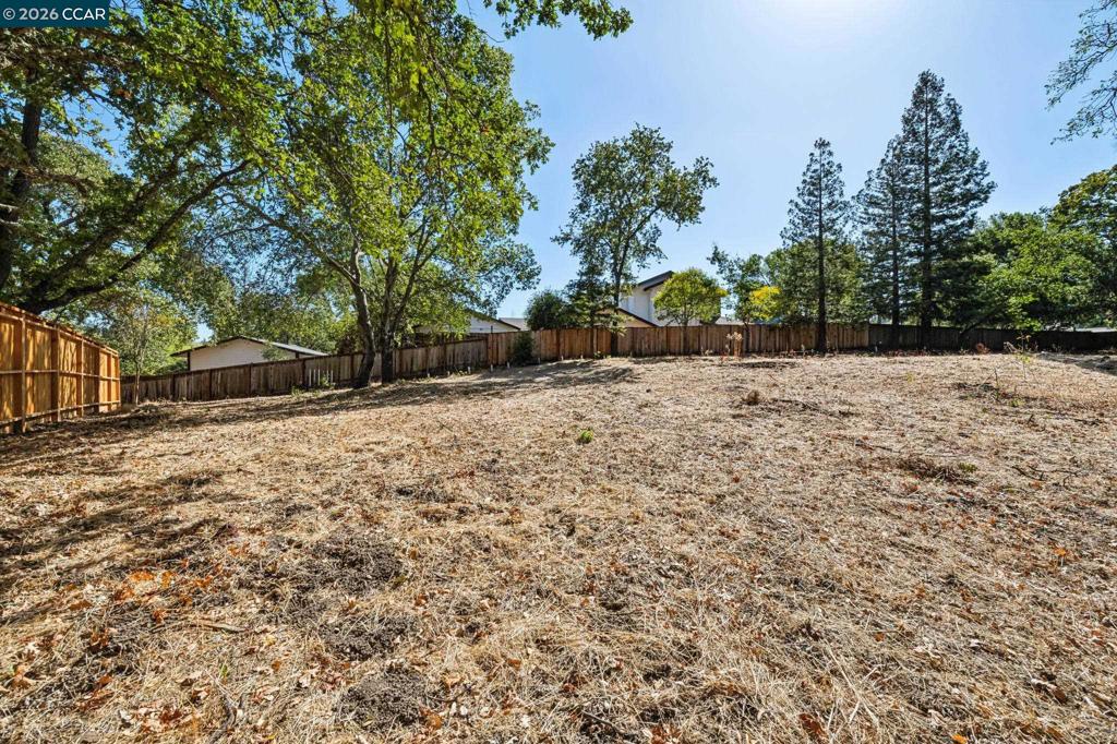 2050 Buttner Rd, Pleasant Hill, CA 94523