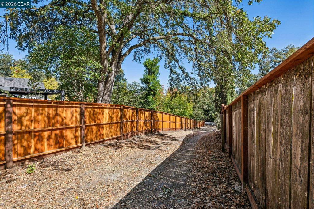 2050 Buttner Rd, Pleasant Hill, CA 94523