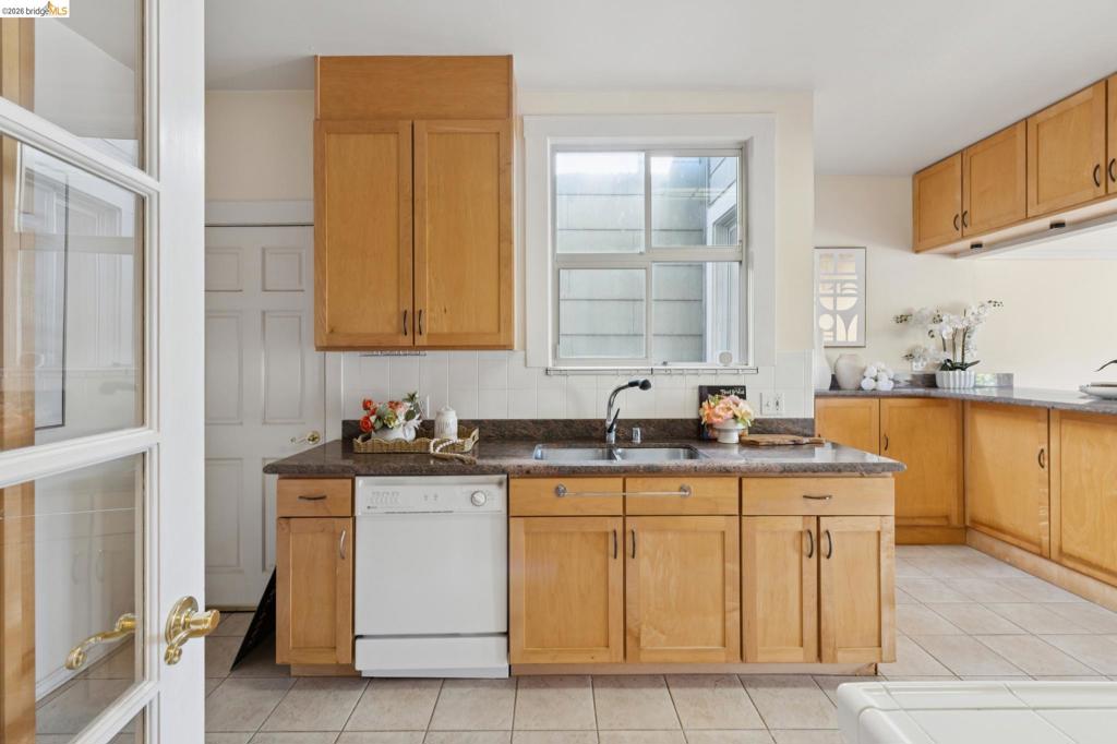 715 17Th Ave, San Francisco, CA 94121