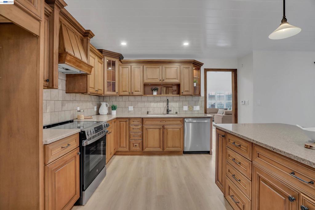 3520 Centennial Dr, Antioch, CA 94509