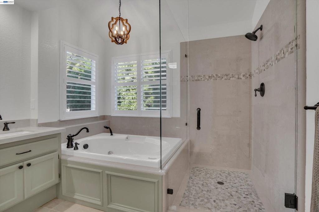 3520 Centennial Dr, Antioch, CA 94509