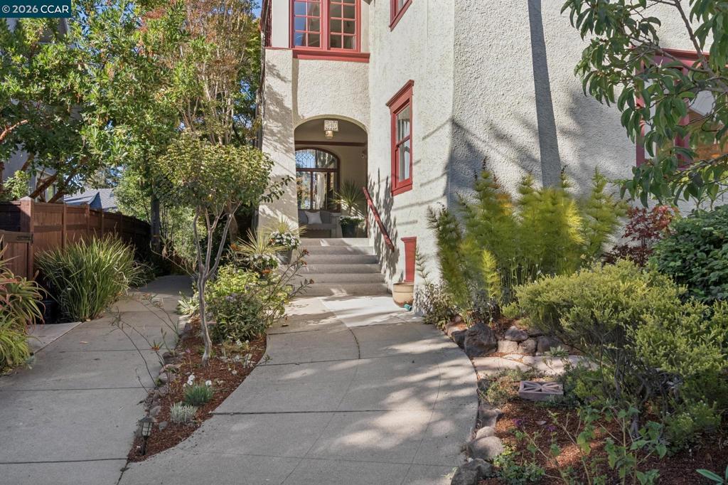 540 Boulevard Way, Piedmont, CA 94610 540 Boulevard Way, Piedmont, CA 94610