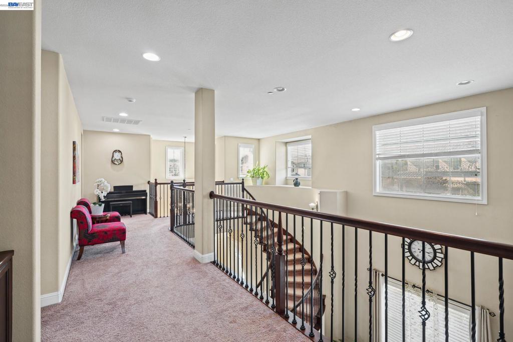 9701 Sara Ann Ct, Dublin, CA 94568