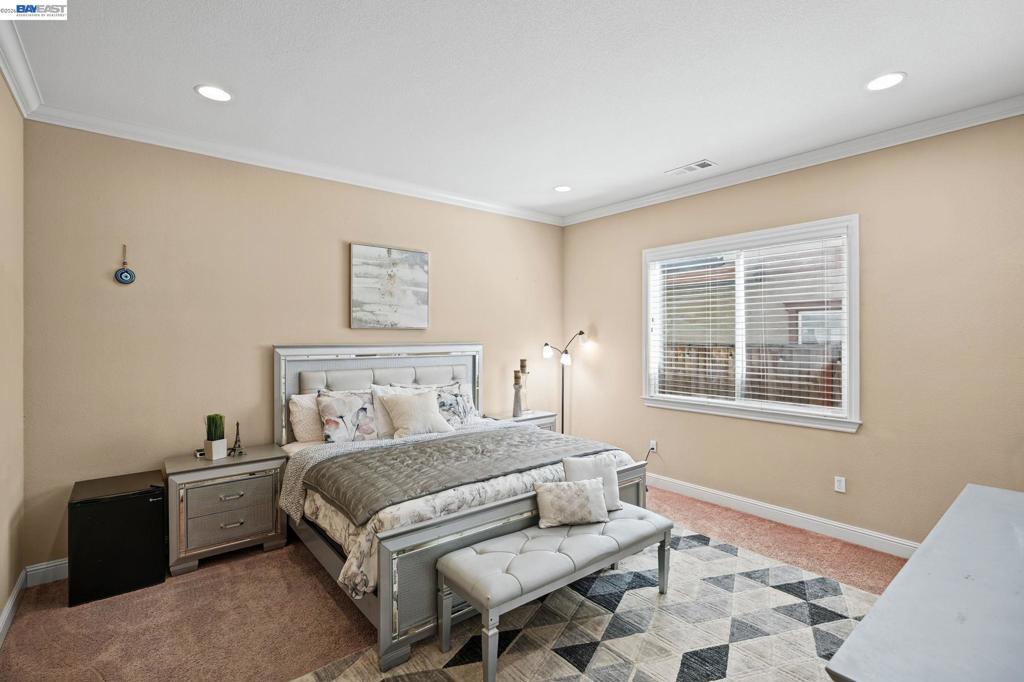 9701 Sara Ann Ct, Dublin, CA 94568