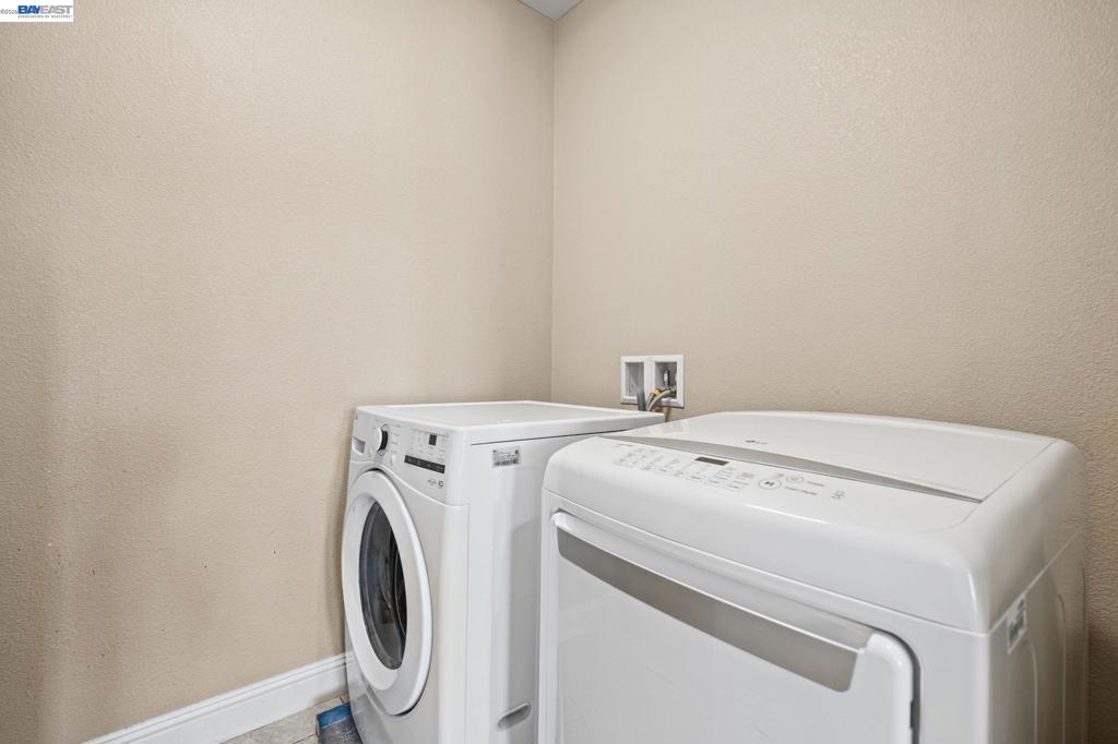 9701 Sara Ann Ct, Dublin, CA 94568