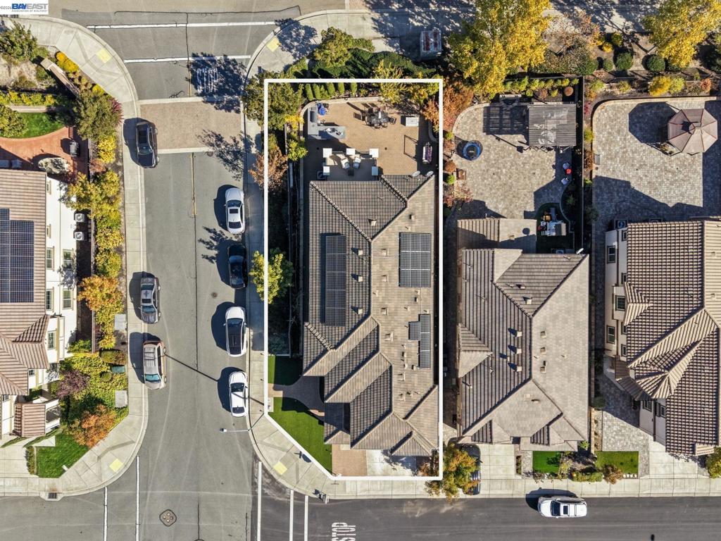 9701 Sara Ann Ct, Dublin, CA 94568