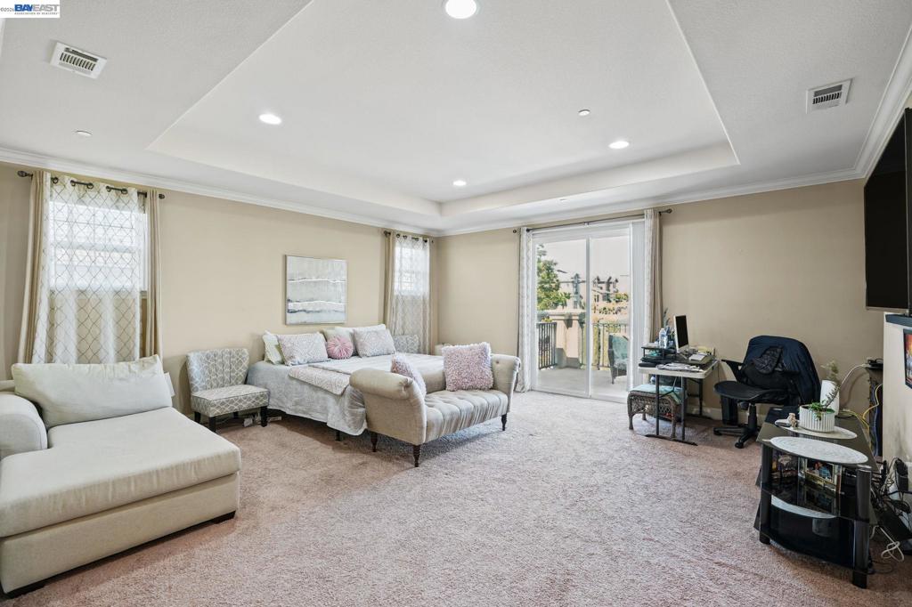 9701 Sara Ann Ct, Dublin, CA 94568