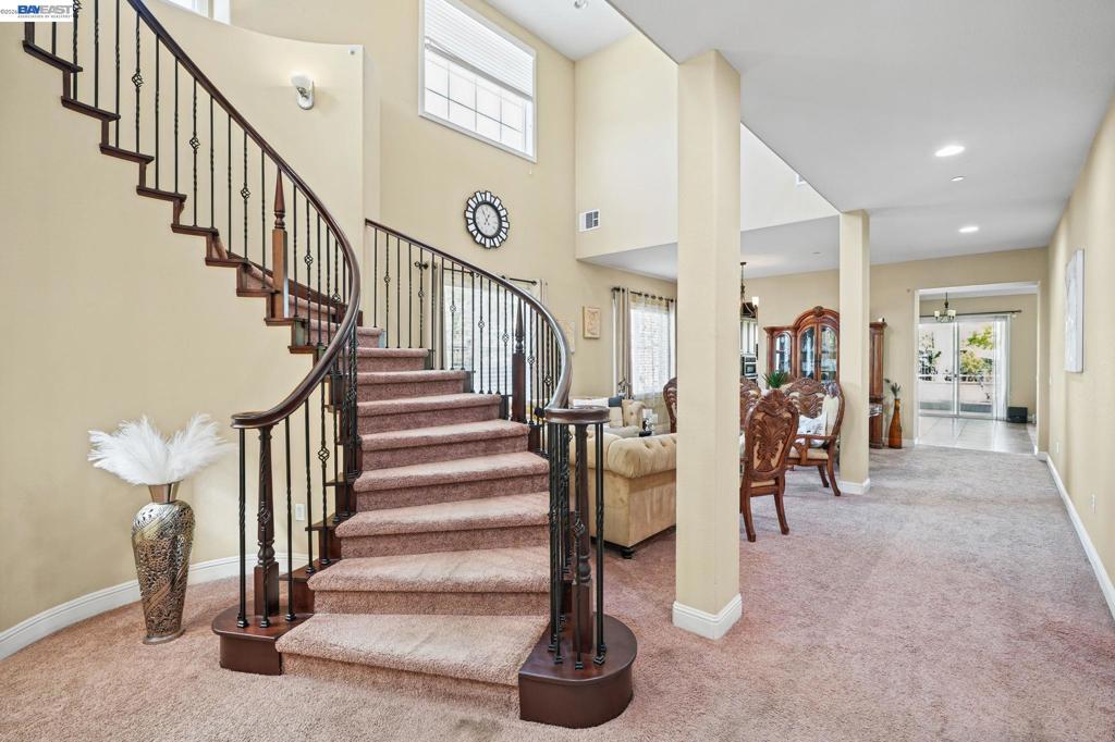 9701 Sara Ann Ct, Dublin, CA 94568