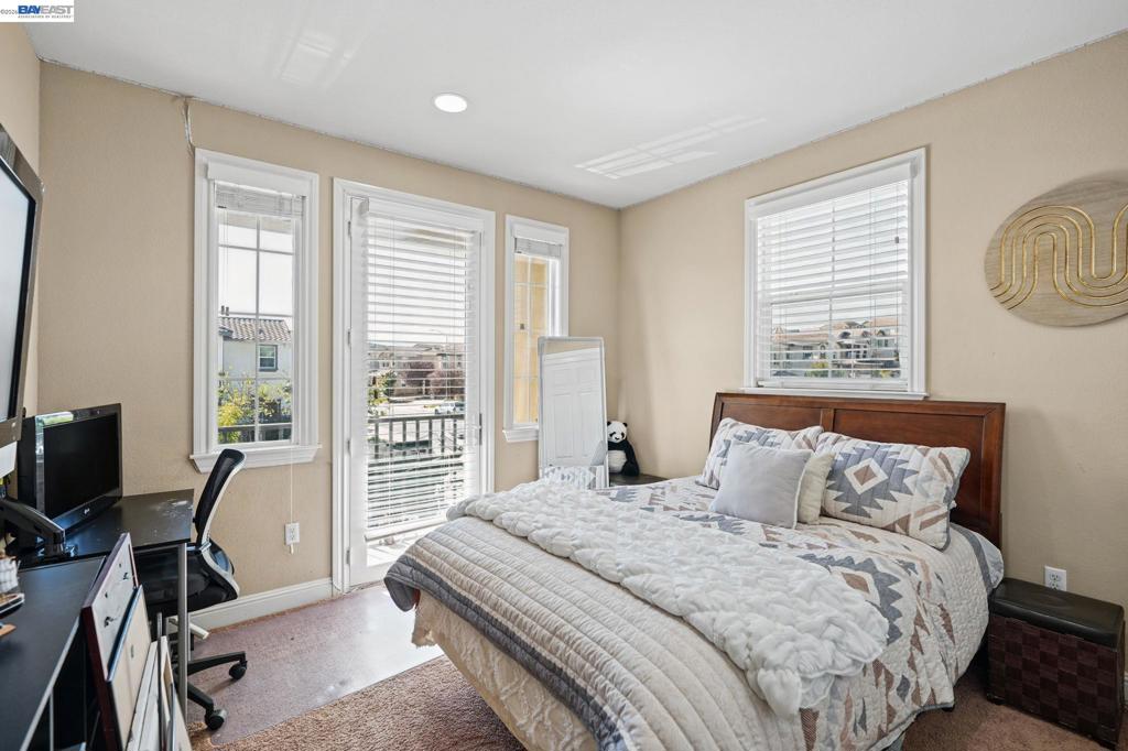 9701 Sara Ann Ct, Dublin, CA 94568