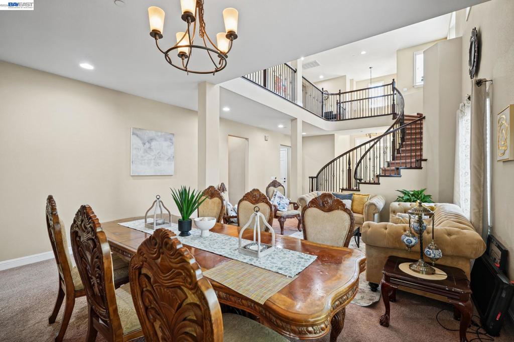 9701 Sara Ann Ct, Dublin, CA 94568