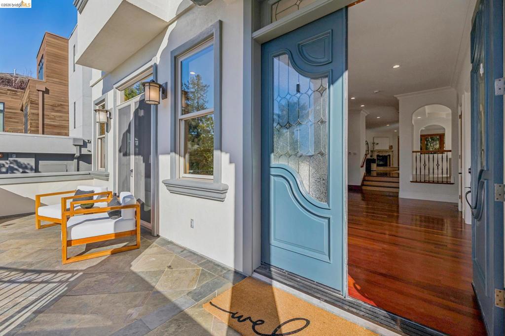 7023 Broadway Ter, Oakland, CA 94611 7023 Broadway Ter, Oakland, CA 94611