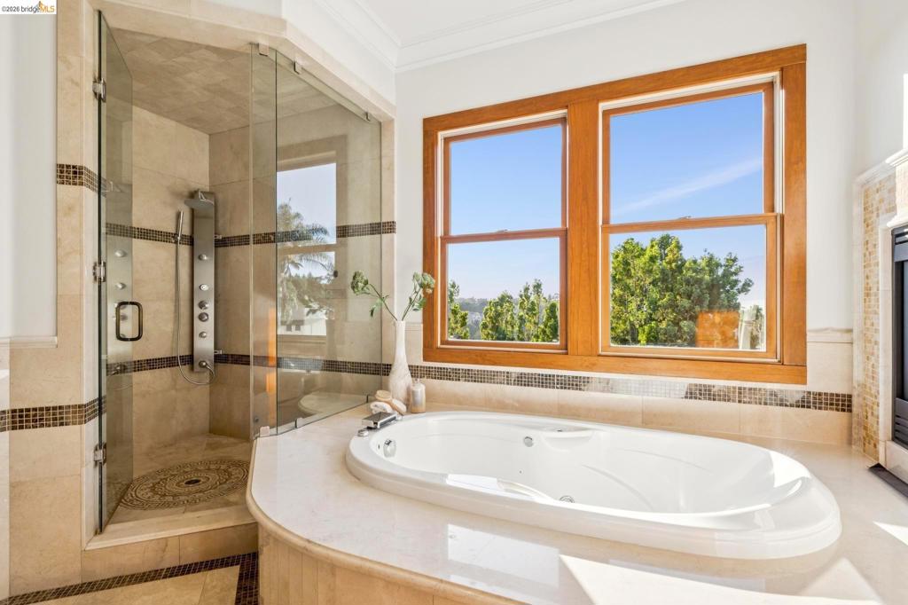 7023 Broadway Ter, Oakland, CA 94611
