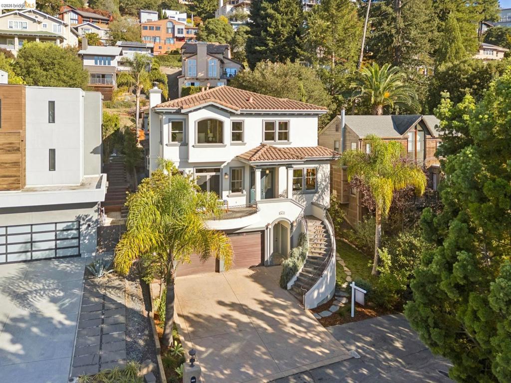 7023 Broadway Ter, Oakland, CA 94611 7023 Broadway Ter, Oakland, CA 94611