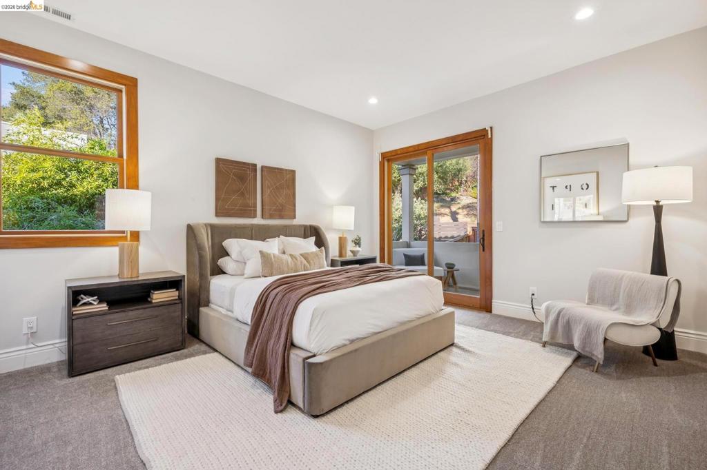 7023 Broadway Ter, Oakland, CA 94611