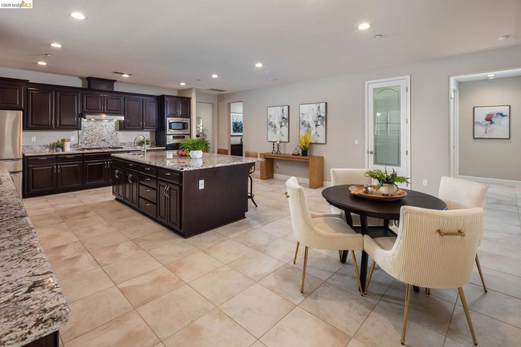 636 Ward Creek Ct, Brentwood, CA 94513