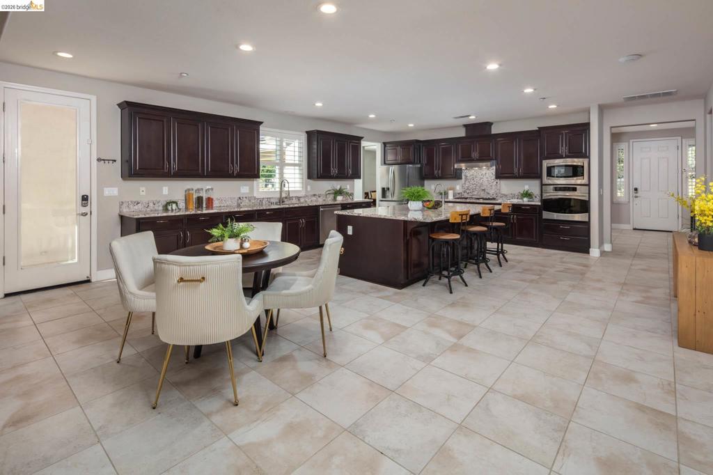636 Ward Creek Ct, Brentwood, CA 94513