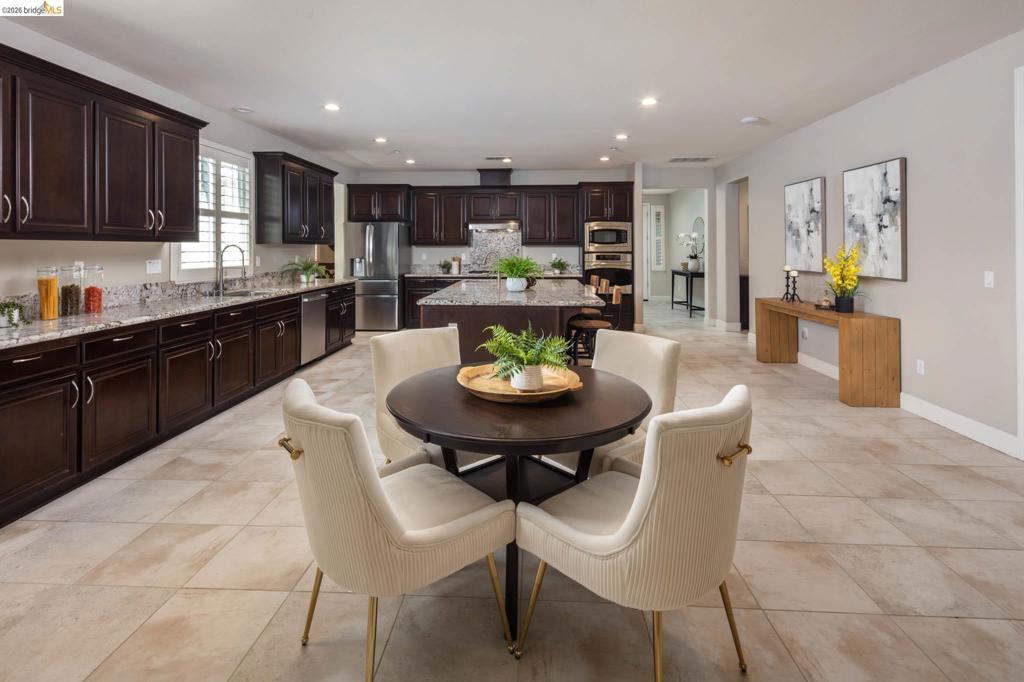 636 Ward Creek Ct, Brentwood, CA 94513