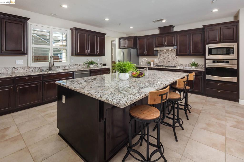 636 Ward Creek Ct, Brentwood, CA 94513