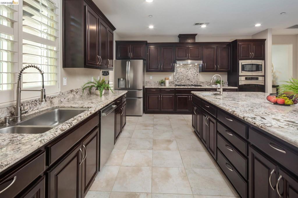 636 Ward Creek Ct, Brentwood, CA 94513