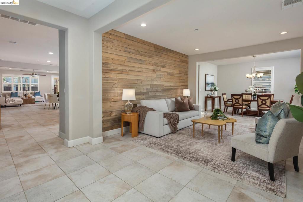 636 Ward Creek Ct, Brentwood, CA 94513