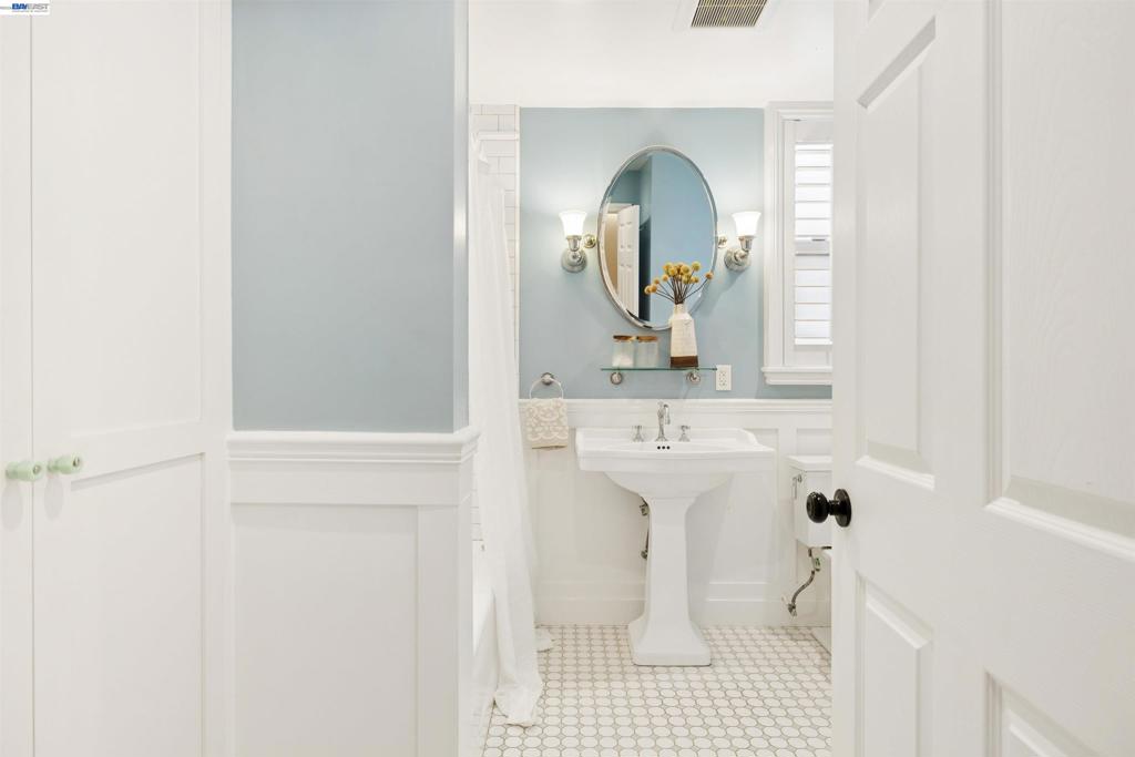 524 27th Ave, San Francisco, CA 94121-2856
