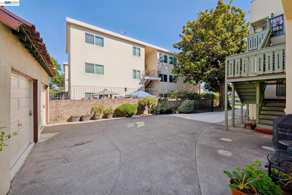 1525 Chestnut St, Alameda, CA 94501