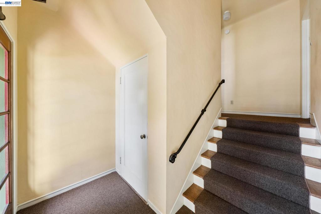 1525 Chestnut St, Alameda, CA 94501