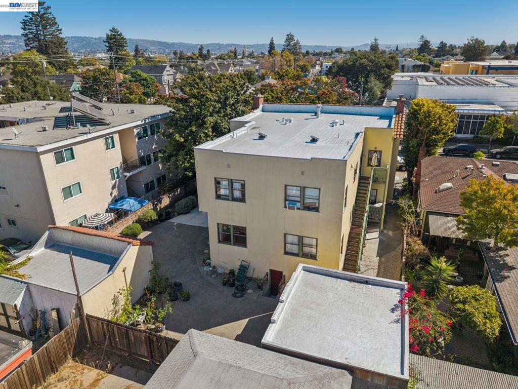 1525 Chestnut St, Alameda, CA 94501