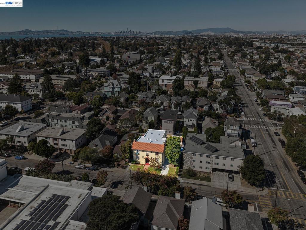 1525 Chestnut St, Alameda, CA 94501