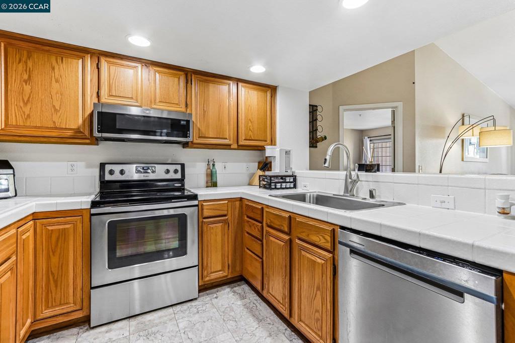 204 Stone Pine Ln, San Ramon, CA 94583