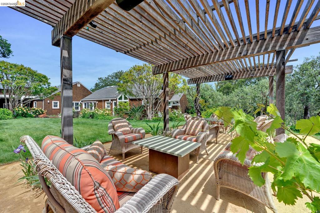 3369 Westside RD, Healdsburg, CA 95448