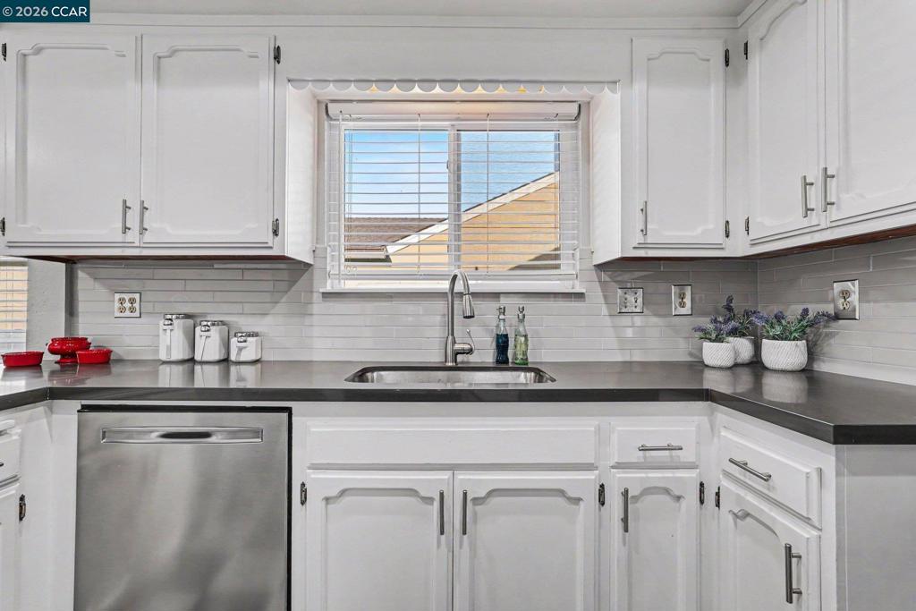 2214 Pacheco Blvd, Martinez, CA 94553