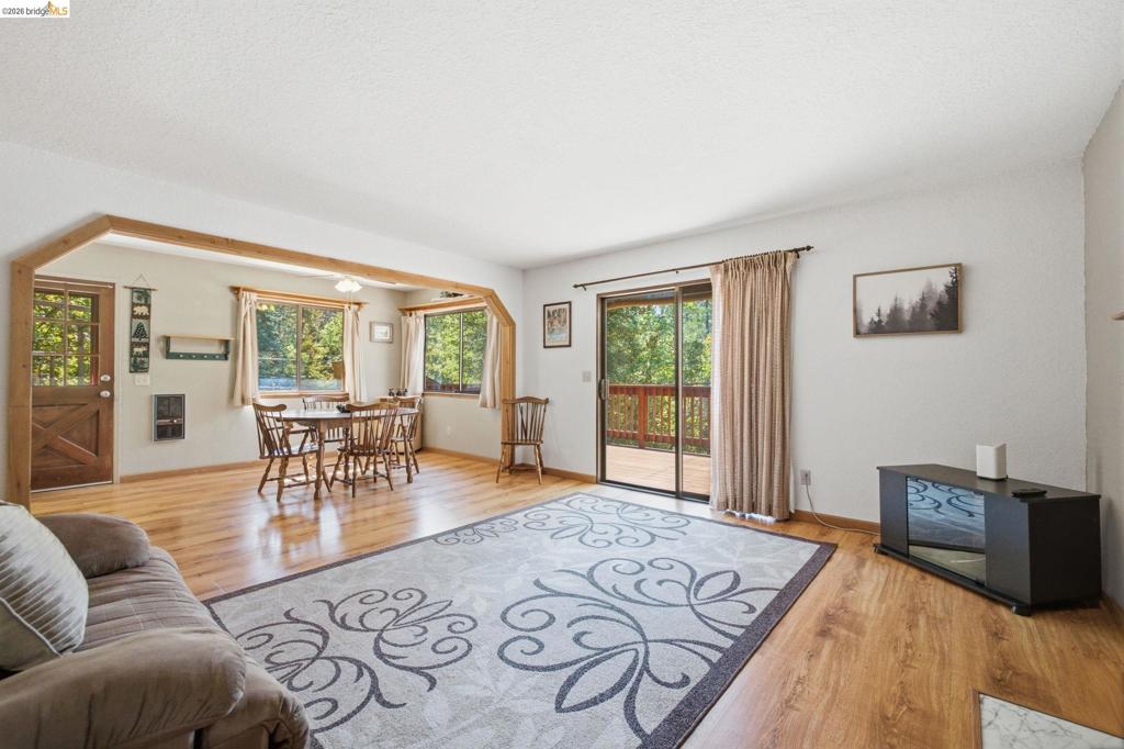 23593 Lakewood Dr, Twain Harte, CA 95383