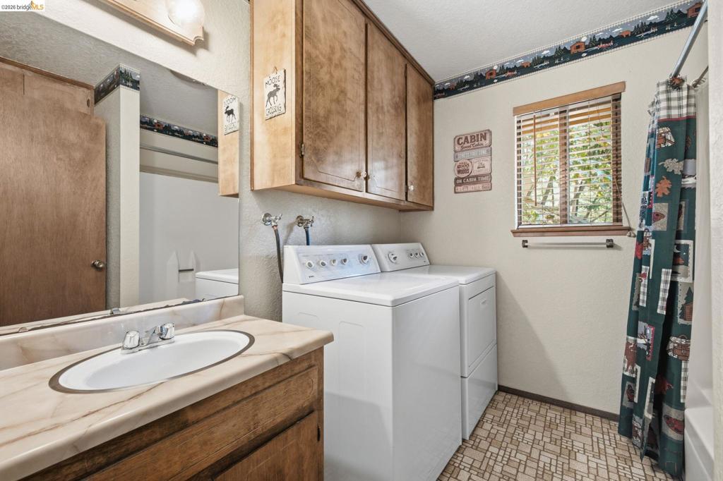 23593 Lakewood Dr, Twain Harte, CA 95383