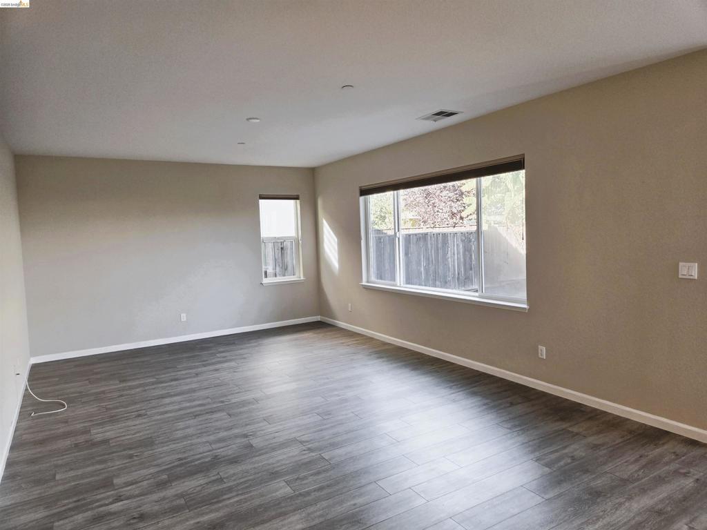 544 Brinwood Way, Oakley, CA 94561