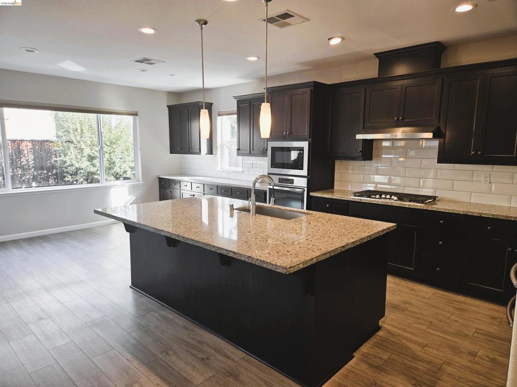 544 Brinwood Way, Oakley, CA 94561