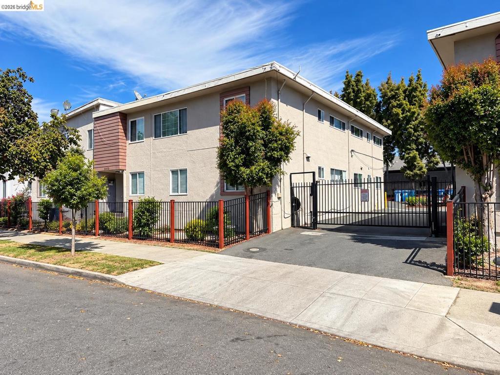 2223 Bonar St, Berkeley, CA 94702